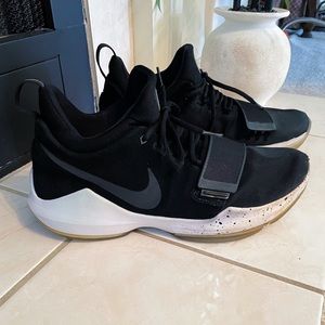 Men's Nike PG1 Paul George Basketball Shoes Size12